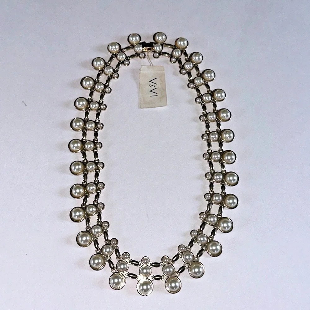 ViVI Faux Pearl Collar Necklace Women OS Cream Gold NWT Double Row Bib 10996